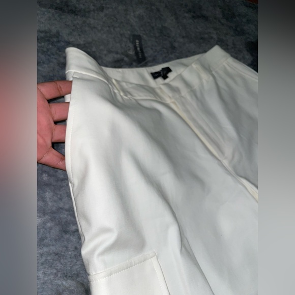 Cropped - Picture 4 of 7